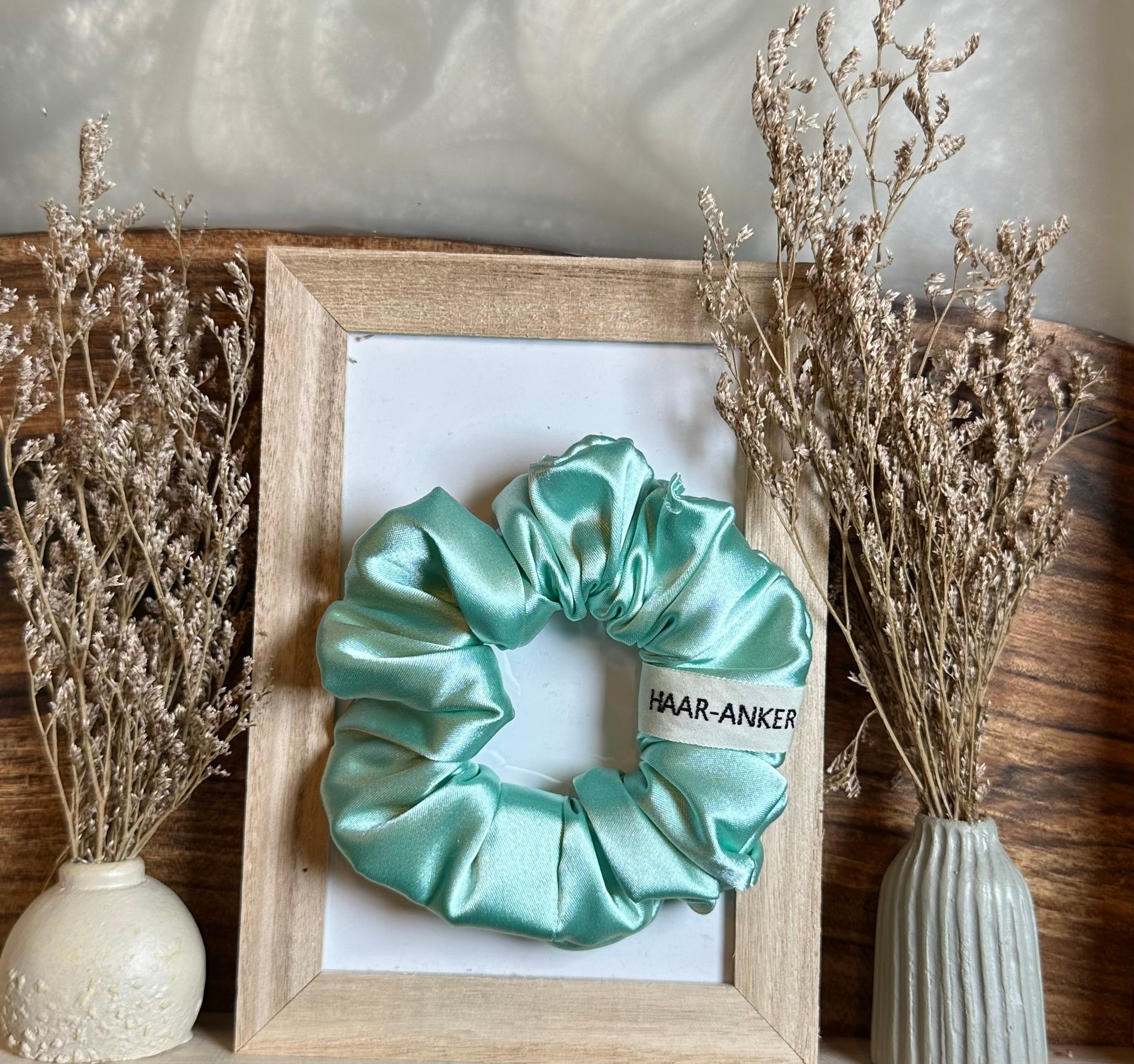 SATIN SCRUNCHIE