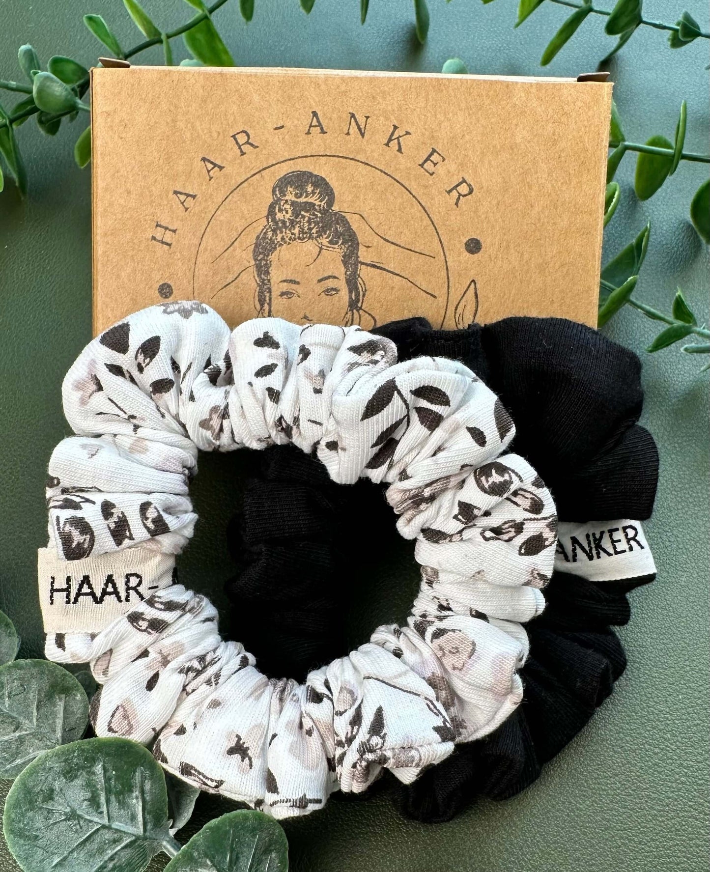 Scrunchie S | 2er Set Blume & Schwarz | HAAR-ANKER.DE